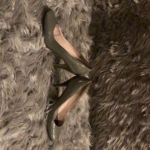 Steve Madden Grey pumps